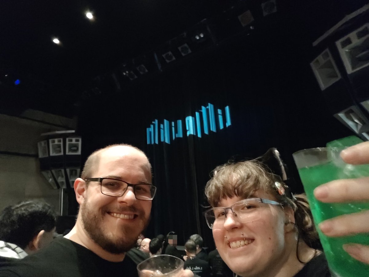 Anubiros's tweet photo. Finally at the #LittleLilith show! So excited! https://t.co/uyNv5mwCkH
