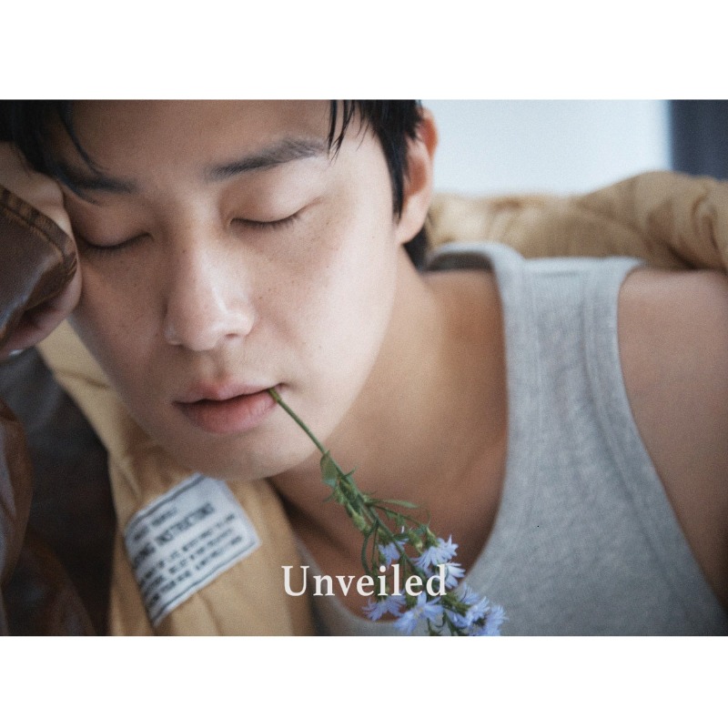 パクソジュン サイン入りモノクロ写真 パク・ソジュン直筆サイン入り2Lサイズ写真…Park Seo-joon…梨泰院