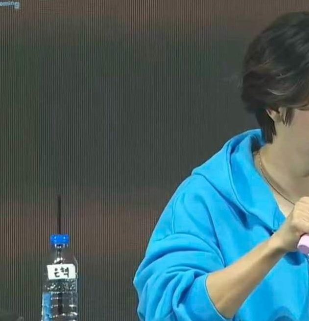 BOA13131007's tweet image. #은해 #eunhae
Donghae's water bottle ?
Eunhyuk's?