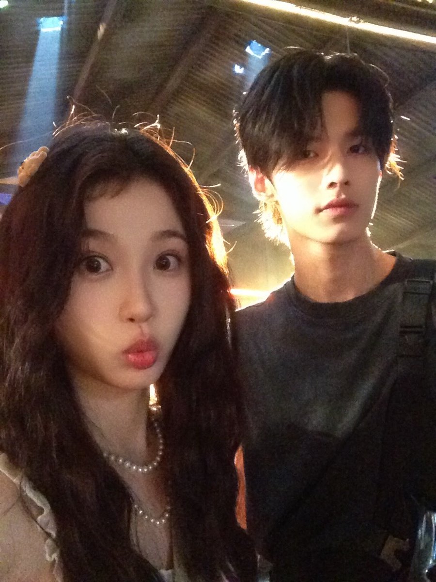 yu shuxin pics tweet media