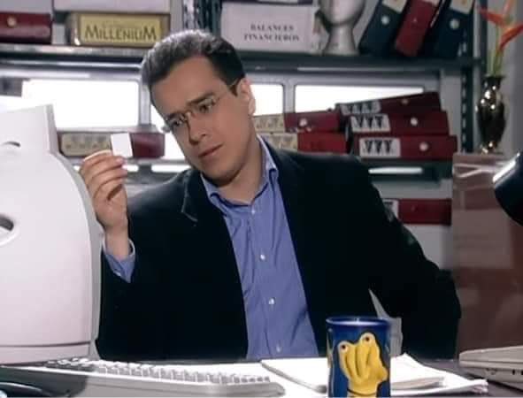 Así estuve todo el live viendo a yoongi darle palmaditas a tangie, mostrándole la barriguita EL MEJOR DÍA DE MI VIDA