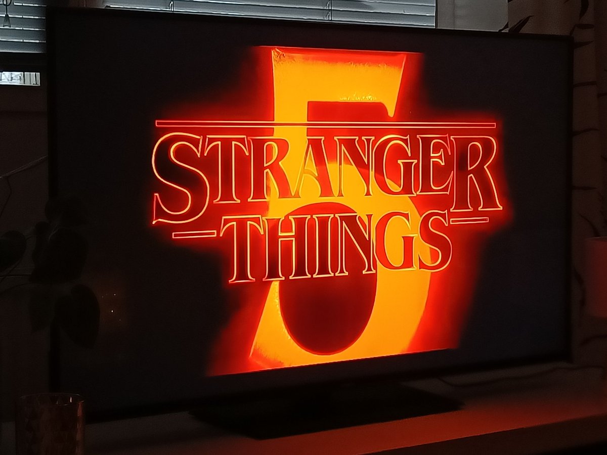 Siitä se taas lähtee.
Viitos kauven viitos jakso👌
Älkää häiritkö!