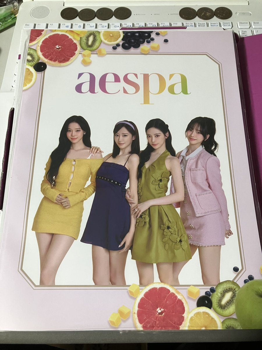 aespaの何かしらがいきなり届いた。 