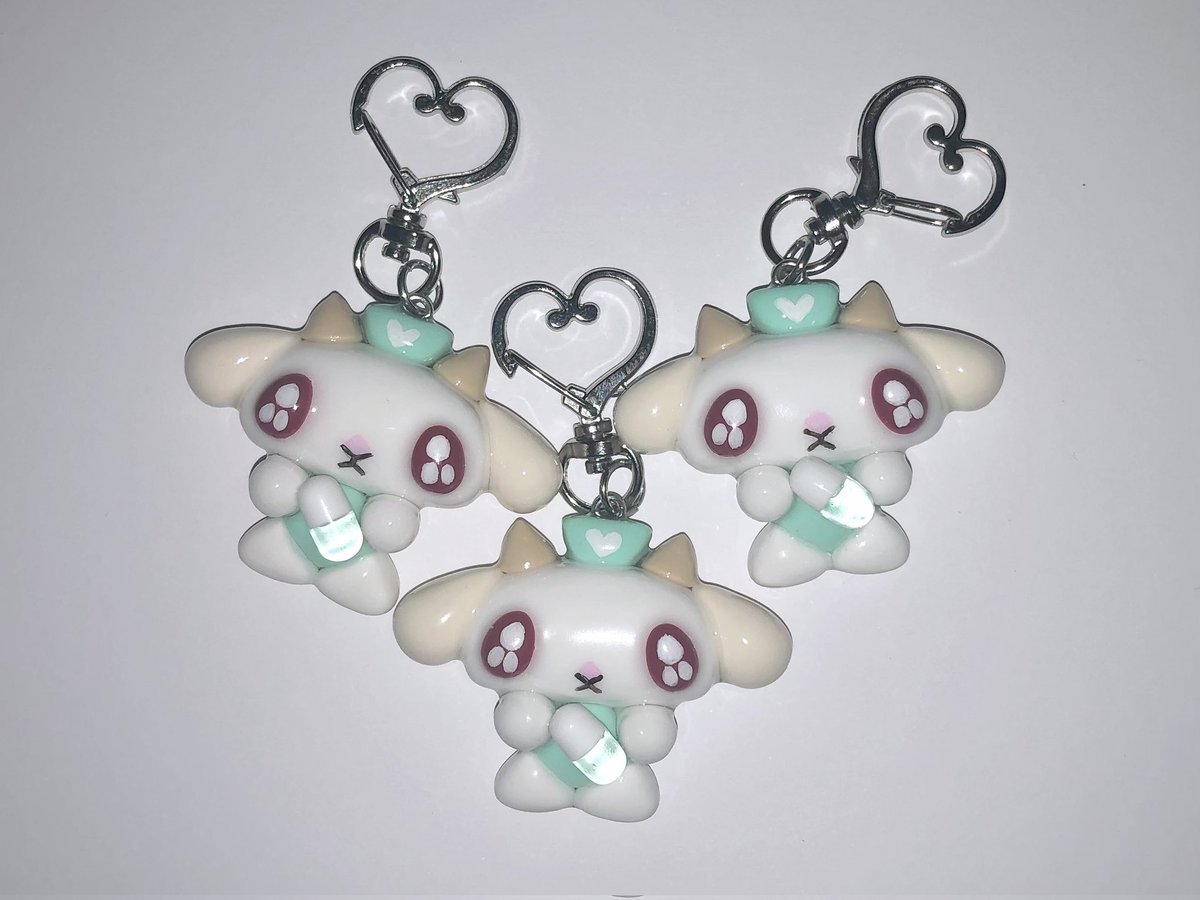 ౨ৎ˙⋆✮굿바이 2025 마켓✩‧₊˚౨ৎ
#RT 한 분께 원하시는 제품을 보내드립니다♥︎

 ೀ 클레이 키링/스티커/핀버튼/연하장
 ೀ 12.29(월) 20:00~12.31(수) 23:00

witchform.com/deposit_form/9…