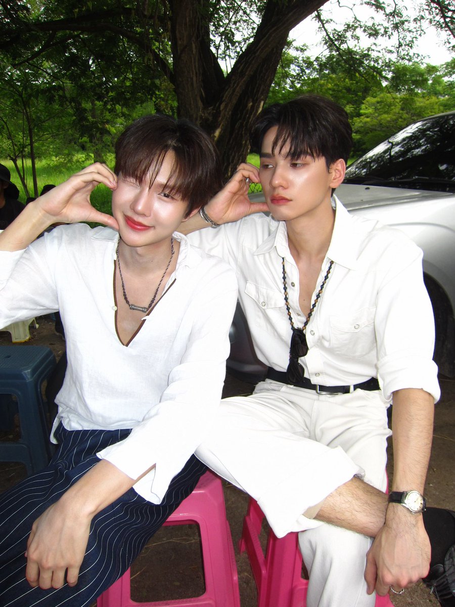 พ่อครูของใคร

HBD TO PARAN
#สุขสันต์วันเกิดพ่อครูภรัณ