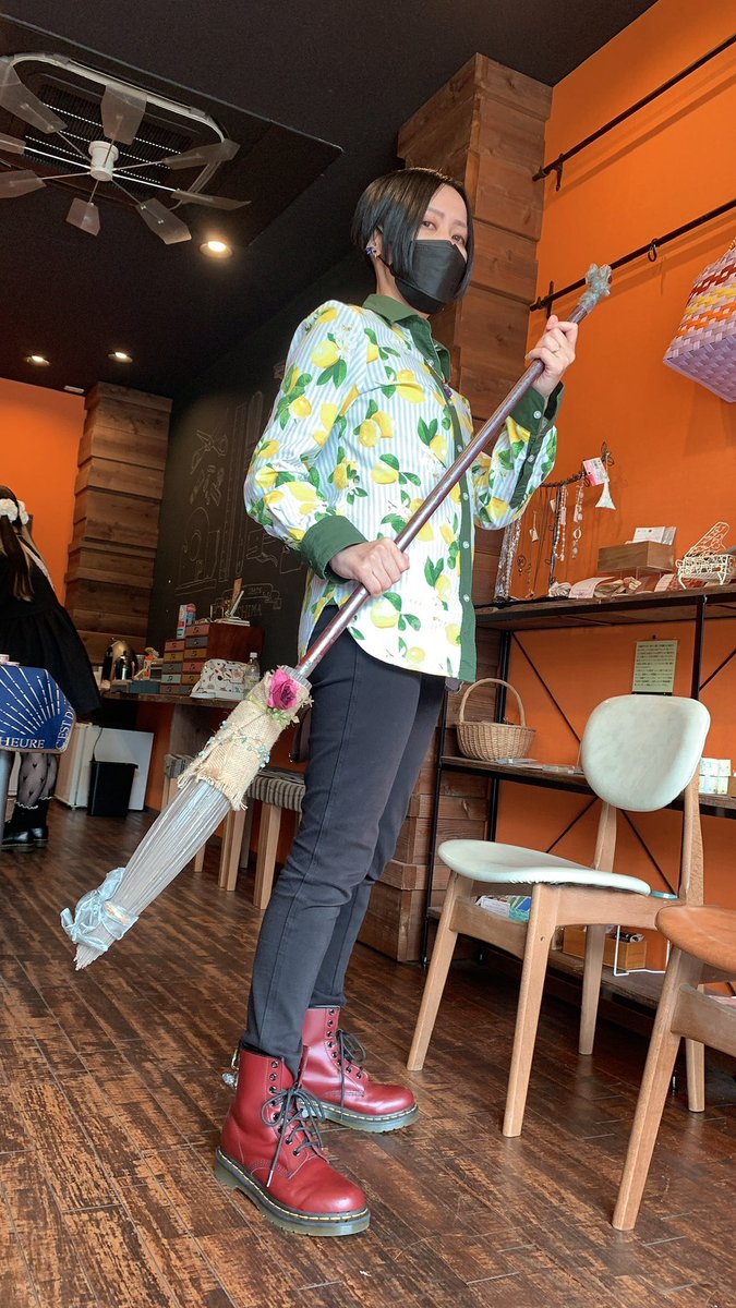 ど年末のご多忙極まる中お越し下さった皆様、ありがとうございました🙏
差し入れもたくさんありがとうございます😭

【lune et étoile】はおしまいとなります‼️

2026年1月はトンチキクレリックシャツオーダー会を行います👔
メンズ型でサイズもございますので、続報をお待ちください🪄

#星月企画