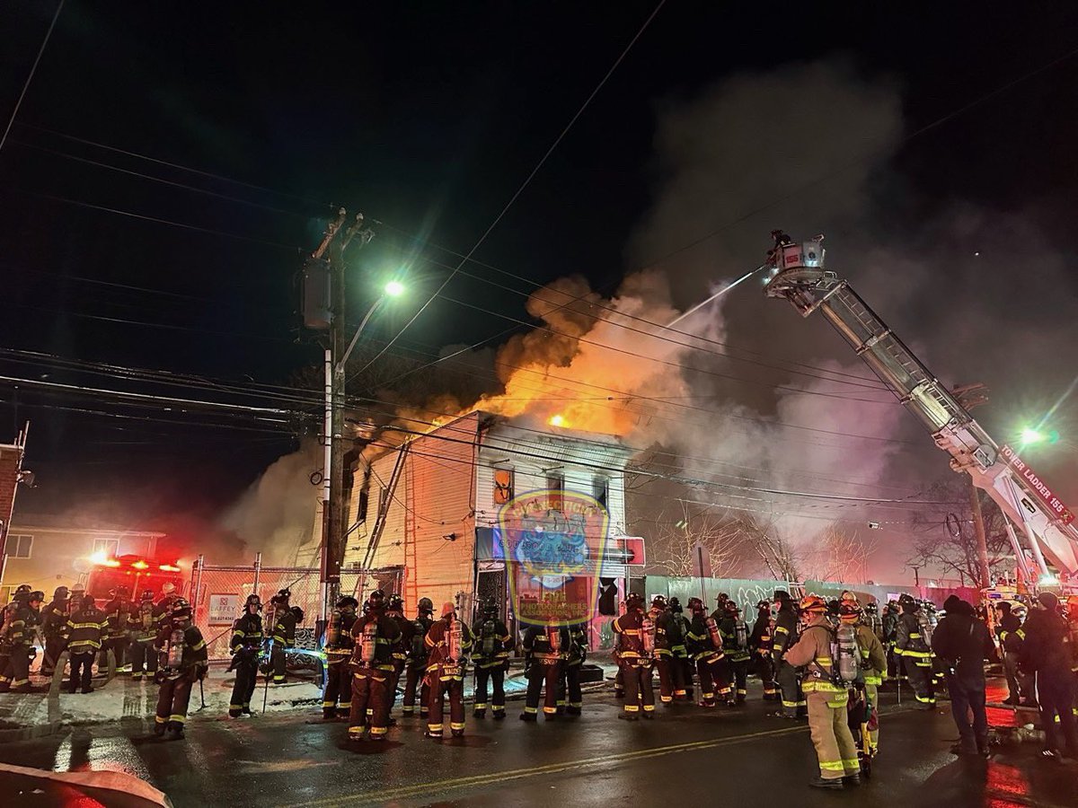 ctfirephoto's tweet image. ADDITIONAL PHOTOS FROM SPRINGFIELD GARDENS: CFPA Social Media Director Julian Tague @857FirePhotos was also on scene of the 3rd alarm in Queens overnight. #fdny