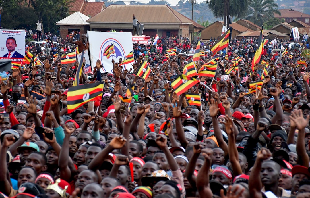 belguinprosper's tweet image. NRM’s real weakness is not opposition energy, but strategic arrogance.

When NRM starts feeling like the national flag is mobilizing against them, NUP knows that the next mistake NRM is going to make is "taming" the free display of the flag by assuming national symbols obey…