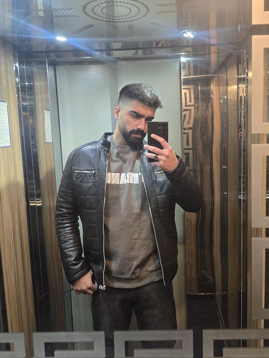 داش گلم👽 tweet media