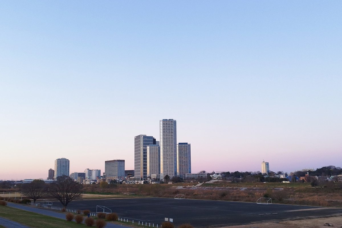 連休に入ったから人も車も少ない。
寒いけど、風邪が無いから走りやすい😀
#ジョギング #ジョギングなう