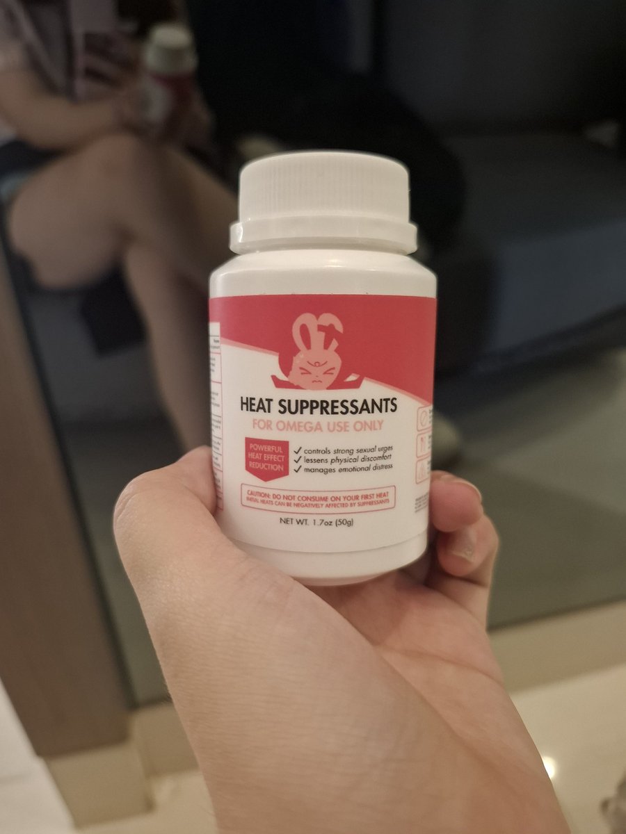 CressentiaQin's tweet image. erm wow thanks oomf ! ☺️💢