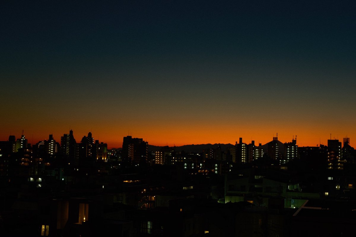 japsurfer's tweet photo. さっきの空　X-H2 XF33
だいぶ冷えてきました。 https://t.co/BrVPf0IEJZ