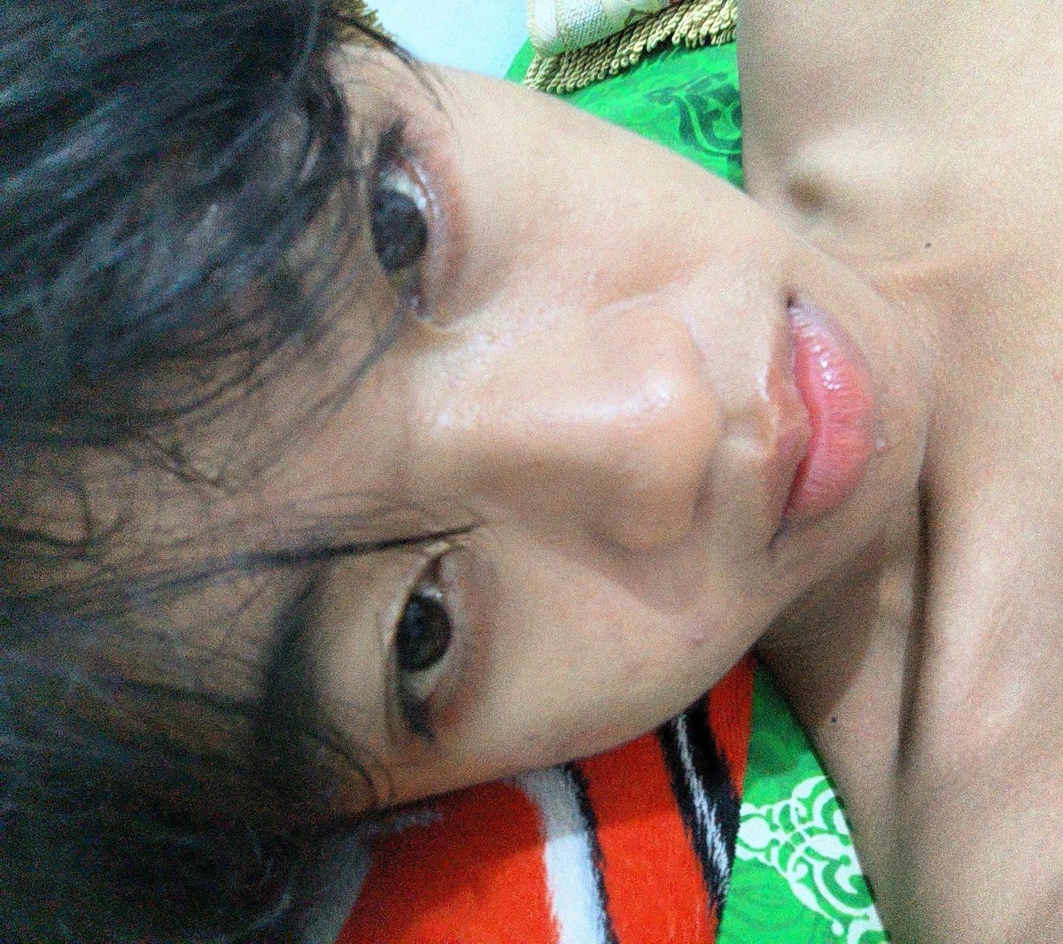 oFluff's tweet image. me back then before my cheeks puffed up lol