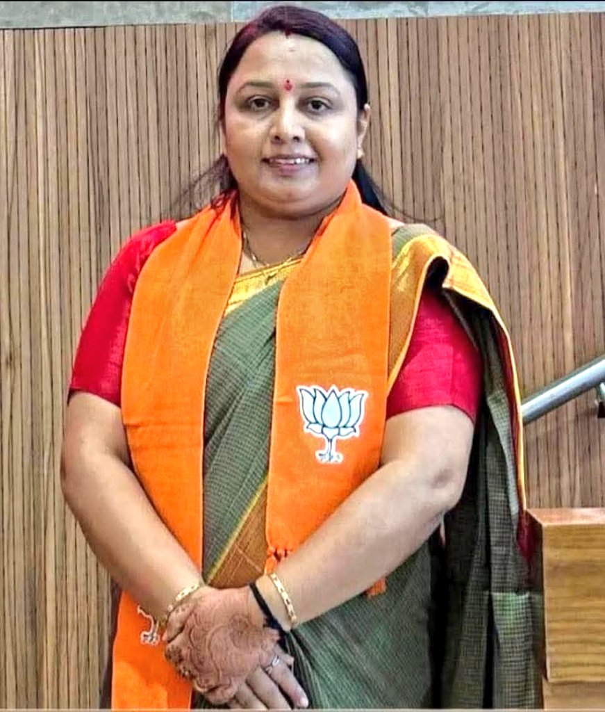 DipakRelon's tweet photo. ભારતીય જનતા પાર્ટી ગુજરાત પ્રદેશ મંત્રી તરીકે નિયુક્ત થવા બદલ લાખ લાખ શુભકામનાઓ સહ અભિનંદન બહેનશ્રી આશાબેન નકુમ. @AshaNakumBJP 💐💐💐 @BJP4India @BJP4Gujrat https://t.co/PSGEWAMoDA