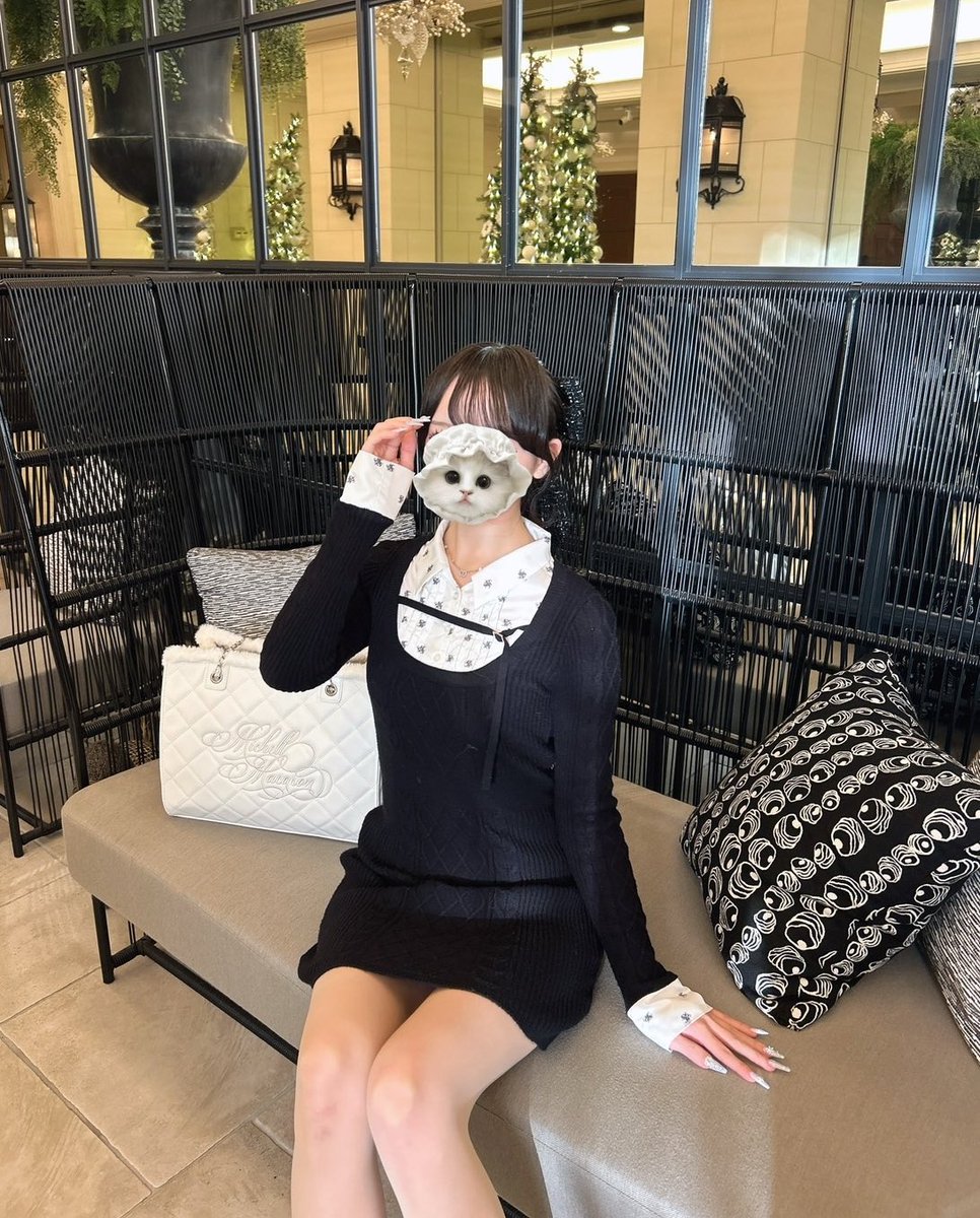 年末のお出かけにぴったりな大人かわいい細見えワンピース🐈‍⬛🐾