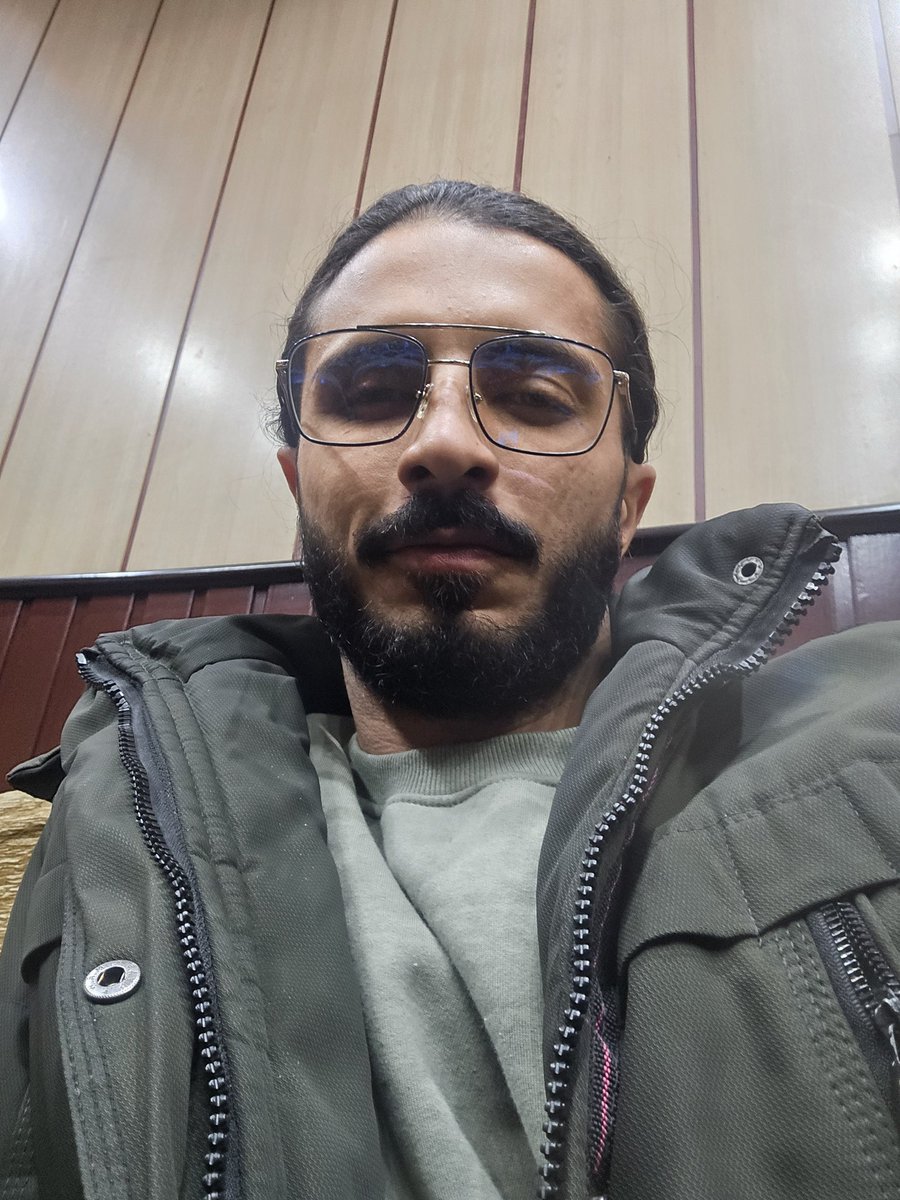 فرهاد tweet media