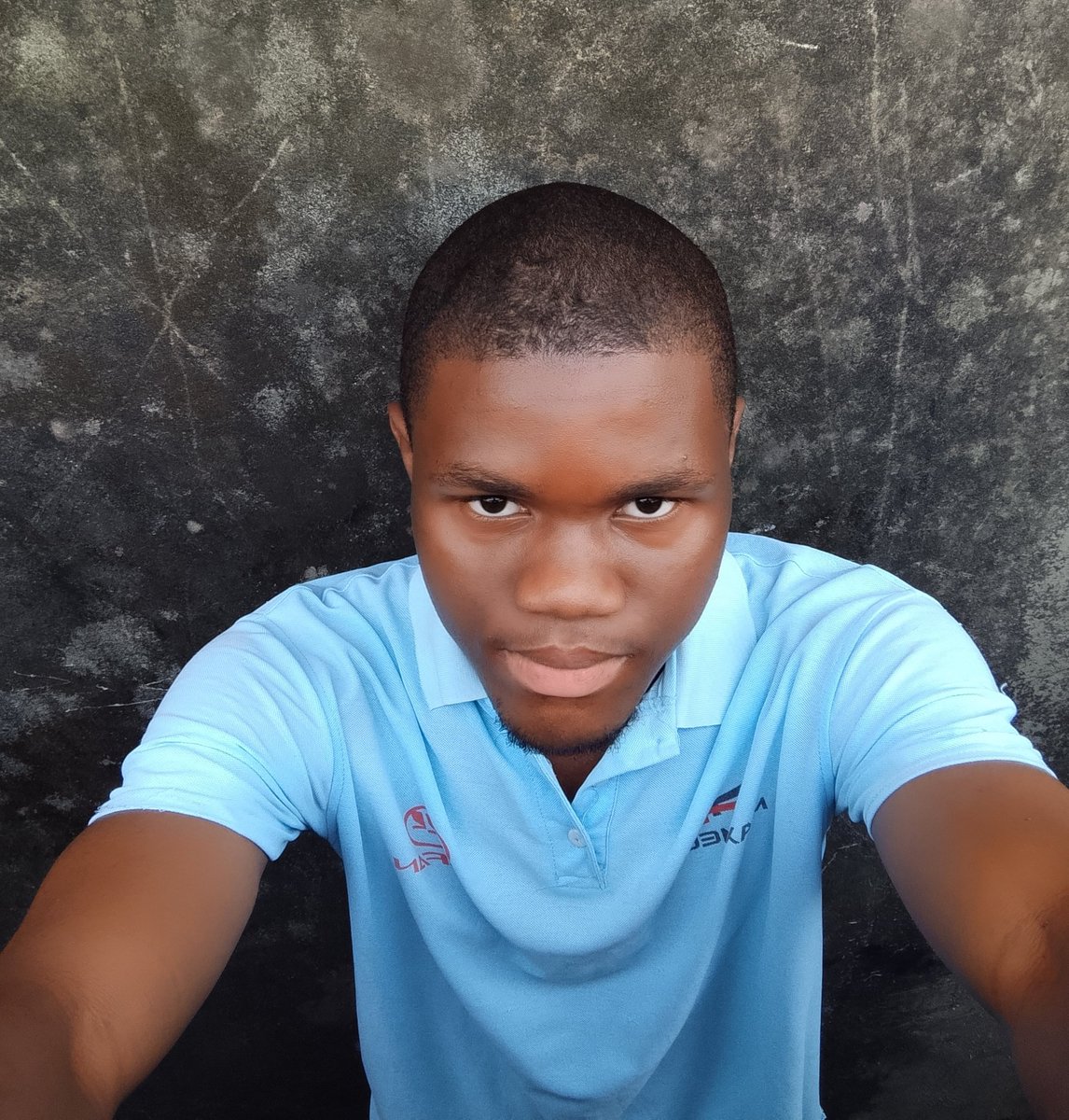 clinton_emirate's tweet image. Happy Sunday guys❤️✨🙂‍↕️