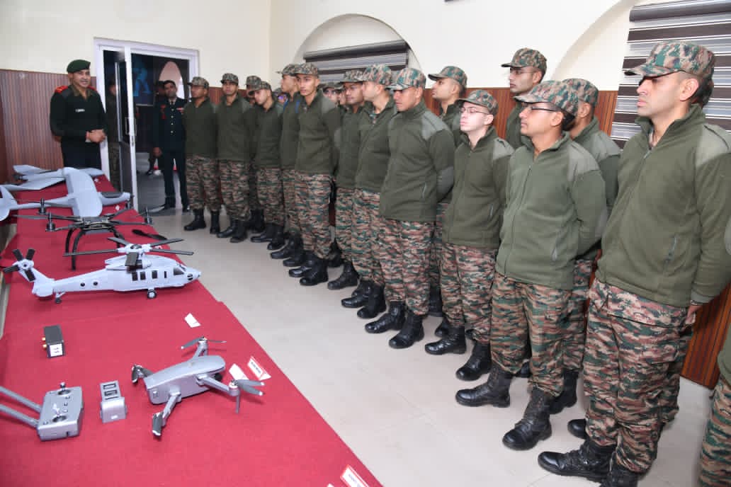 artrac_ia's tweet image. "𝐉𝐮𝐧𝐢𝐨𝐫 𝐋𝐞𝐚𝐝𝐞𝐫𝐬 𝐀𝐜𝐚𝐝𝐞𝐦𝐲, 𝐁𝐚𝐫𝐞𝐢𝐥𝐥𝐲"

Officer Cadets from the Officers Training Academy #OTA ,Gaya visited the Junior Leaders Academy,  Bareilly, on 27 Dec 2025.

The visit offered the Cadet Officers an opportunity to gain valuable insight into #JLA, a