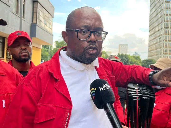 ApostleDeza's tweet image. Fighters Leave a ❤️ For Our Hardworking MMC, Cmsr Dr Mgcini Tshwaku 🫶