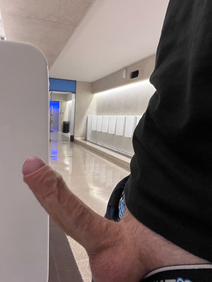 ℝ𝕚𝕤𝕜𝕪𝕆𝕦𝕥𝕕𝕠𝕠𝕣 30% off OF 💦💦💦 tweet media