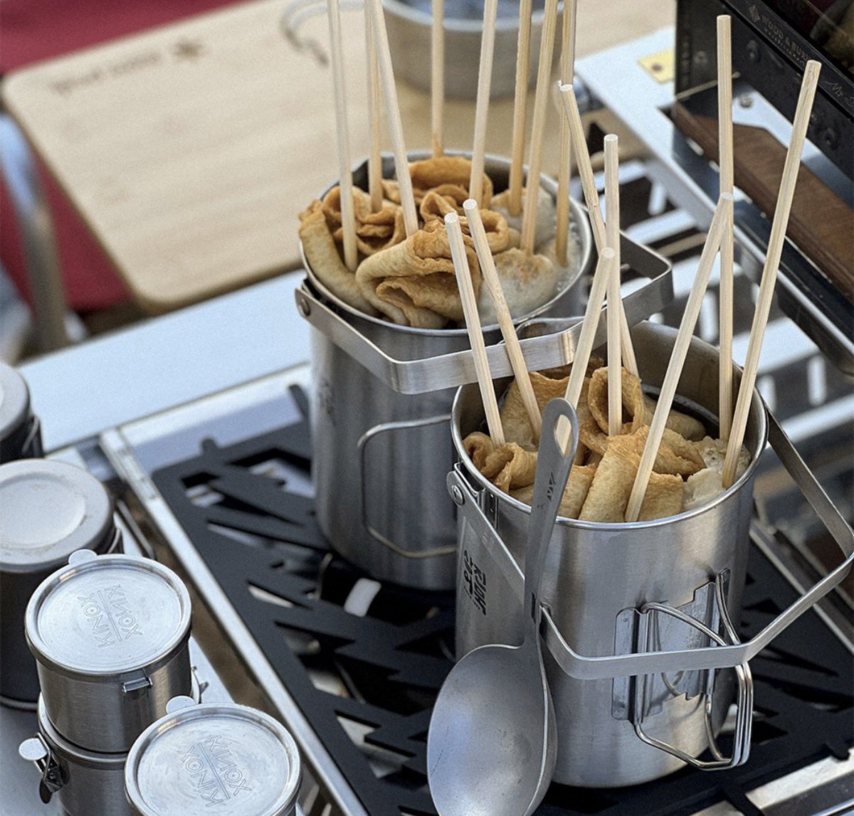 잡지보다 잡지부록이 더 땡기는 순간이 있다.