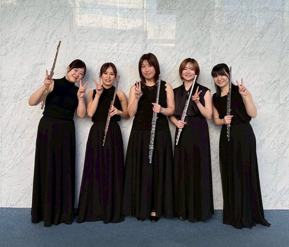 本日開催された
第49回広島県アンサンブルコンテストに

フルート五重奏
金管八重奏
管打五重奏（サックス四重奏+打楽器）

の3チームが出場し、それぞれ金賞を受賞することができました！

さらに、フルート五重奏と金管八重奏は中国大会への推薦を頂きました！ 

今後とも応援よろしくお願いします！