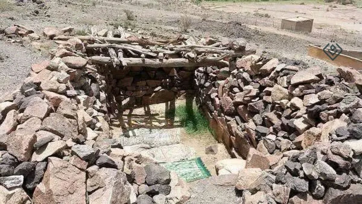 د رسول اللهﷺ د رضاعي مور کور.
بشپړ کور نه دی خو دا لږ آثار یې پاته دي، دلته محبوبﷺ 4 کلونه تېر کړي دي.