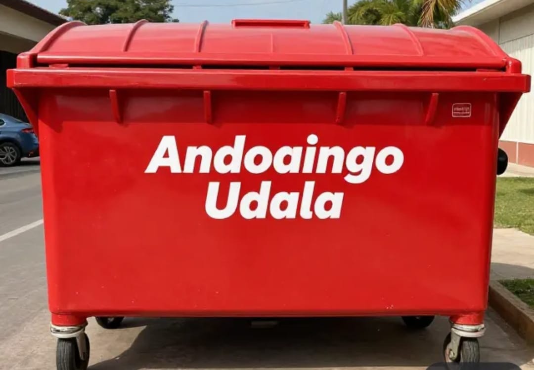 haizea_ipar's tweet photo. ‼️Con el objetivo de recuperar más plazas de aparcamiento, el Ayuntamiento de Andoain, viendo la baja tasa de reciclaje, de enero en adelante pondrá en marcha el contenedor rojo, eliminando el resto de contenedores. 

Por lo tanto, los contenedores actuales serán eliminados. https://t.co/ZQTlfMBkXo