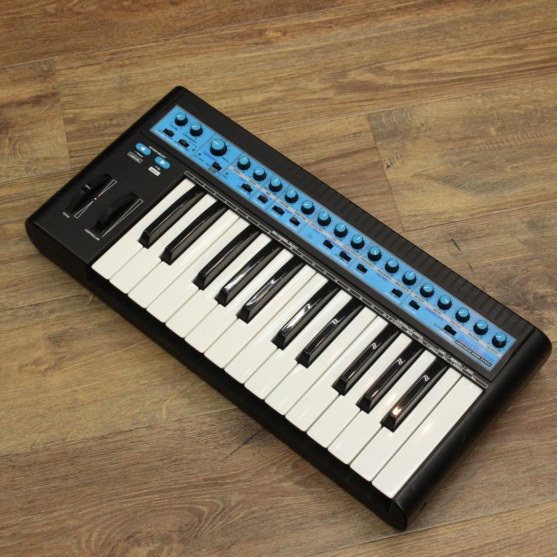 NOVATION BASS STATIONが中古で入荷！ シンセベースの名機、NOVATION