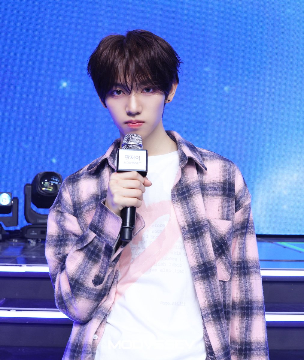 MODYSSEYWORLD's tweet image. 𝙈𝙊𝘿𝙔𝙎𝙎𝙀𝙔⊹ ࣪ ˖﹏𓊝

#MODYSSEY #모디세이
#쑨헝위 #판저이 #리즈하오 #자오광쉬
#SUNHENGYU #FANZHEYI #LIZIHAO #ZHAOGUANGXU