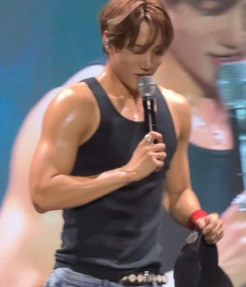 Happy 32nd birthday to the dancer, vocalist, visual, and iconic Kai of EXO!