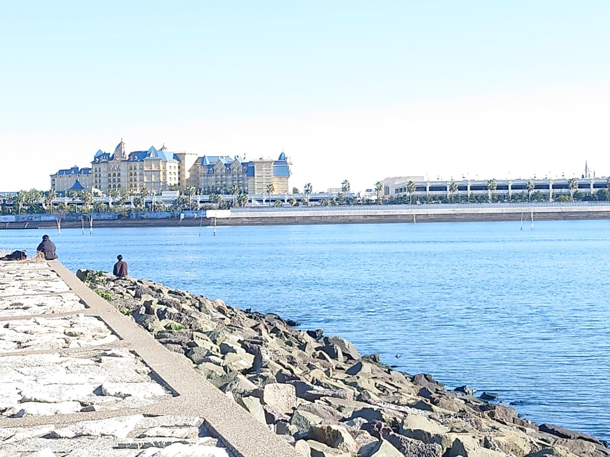 ヲカさんの動画見たら無償にカップラーメンが食べたくなったので、
今年の走り納めはラーツーに決定🍜

夢の国との国境沿いで壁の向こうを想像しながら麺を啜るという、
なかなかディストピア感のある走り納めツーリングになりました🤗