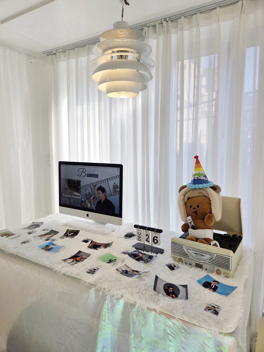 2025hbdjojeal's tweet photo. 2025 조정석 생일카페 
✦ 𝘽𝙚𝙮𝙤𝙣𝙙 𝙩𝙝𝙚 𝙛𝙧𝙖𝙢𝙚 ✦

2025.12.26-2025.12.27 이틀간 진행된 조정석 배우님의 생일카페가 모두 마무리 되었습니다.
관심을 갖고 방문해주신 모든 분들께 감사드립니다😀

#HAPPYJUNGSEOKDAY
#Beyond_the_frame
#2025조정석생일카페 https://t.co/P0QwBT3wtX