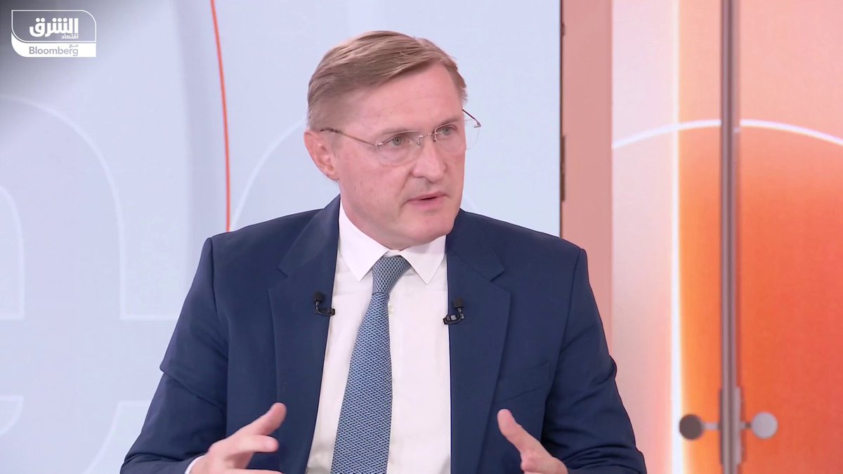 تحركات عرضية تسيطر على أداء بتكوين لخمسة أسابيع متتالية، إلى ماذا يشير ذلك، وهل هي أصل عالي المخاطر أم أصبحت ملاذاً آمناً؟. الرئيس التنفيذي في dYdX Foundation، تشارلز دوسي يجيب لـ"الشرق" 