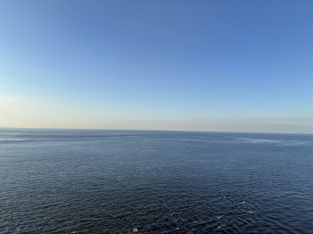 RAMSLABO's tweet image. ぼかぁ、今日海を見つめてました…

有馬記念、大爆死さ…←