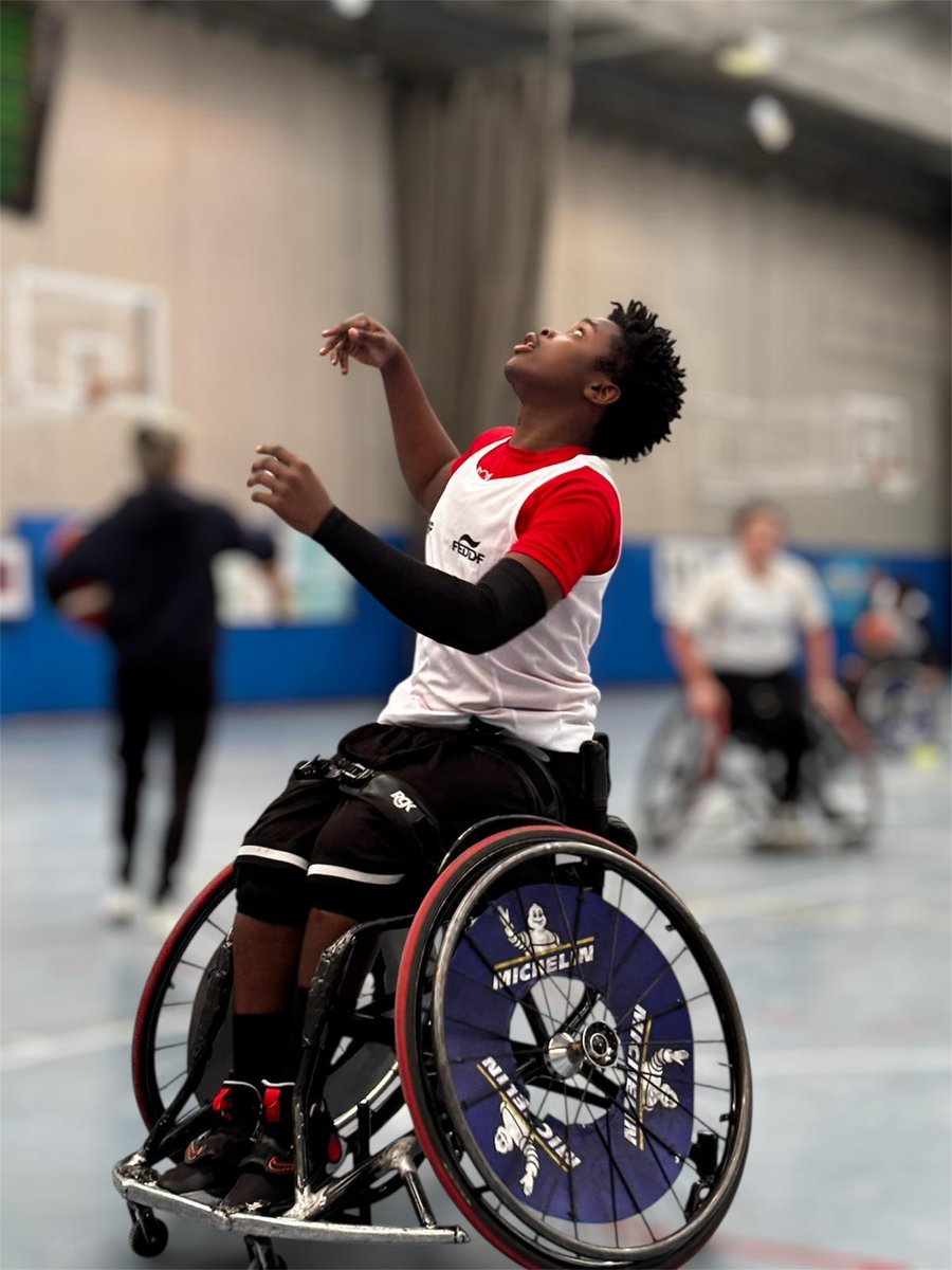 🏀🏀🏀
Se va acercando el fin de año pero el #BSR no para

Concentración de 'Planes especiales' en Getafe

Josema Conde, Lourdes Ortega y Laia Planella al frente
🔝🔝🔝
#baloncesto #basket #wheelchairbasket