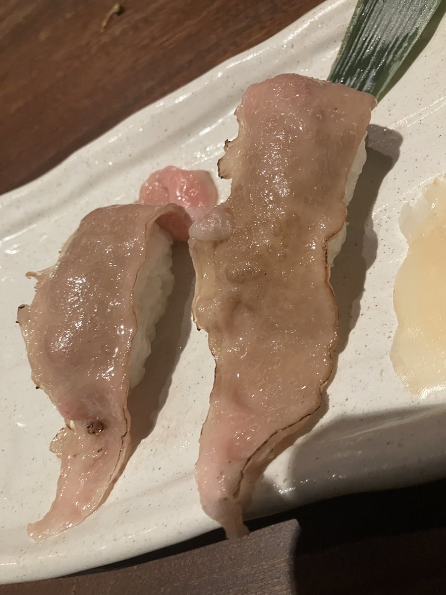 タンしゃぶ、タンのアヒージョ、茹でタン、肉寿司で優勝🍺🧛‍♂️🧛‍♀️🍲🥩