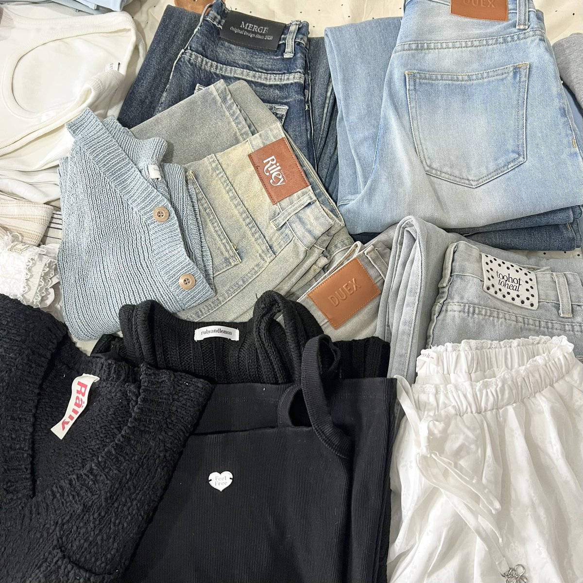 songtorbyporpor's tweet image. ꙳⋆ โล๊ะตู้ค่า🍎
(ams,merge ,unigam,rally,dailylook ,brandy,etc…)
มีมากกว่าในรูป สุ่มแจกส่วนลด30 ig
Today (21:00) 👀 
ค่าส่งเหมา 50 รีปักลด10

 #ส่งต่อเสื้อผ้า #ส่งต่อเสื้อผ้ามือสอง #ส่งต่อstylist #ส่งต่อcintage #vghbkk #ส่งต่อrally #ส่งต่อbemyblai #ส่งต่อmerge #ส่งต่อmitr