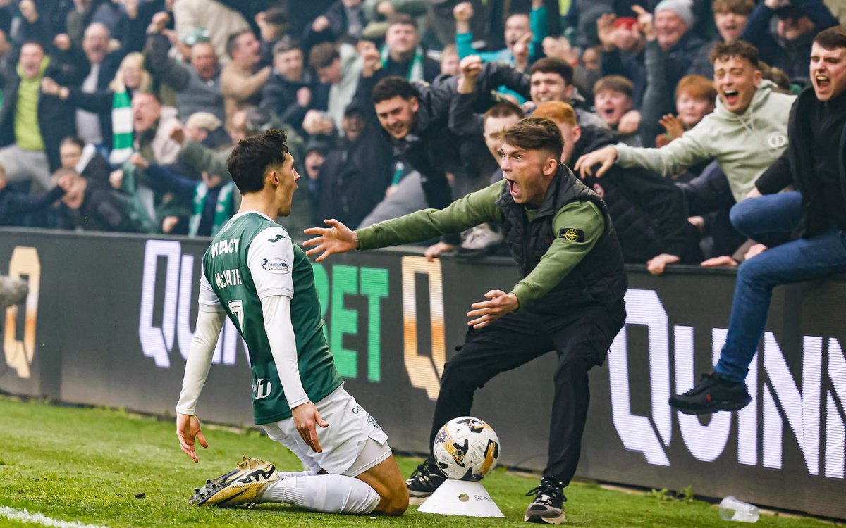 This Hibs fan got the photo of a lifetime from the Edinburgh derby yesterday. 📸