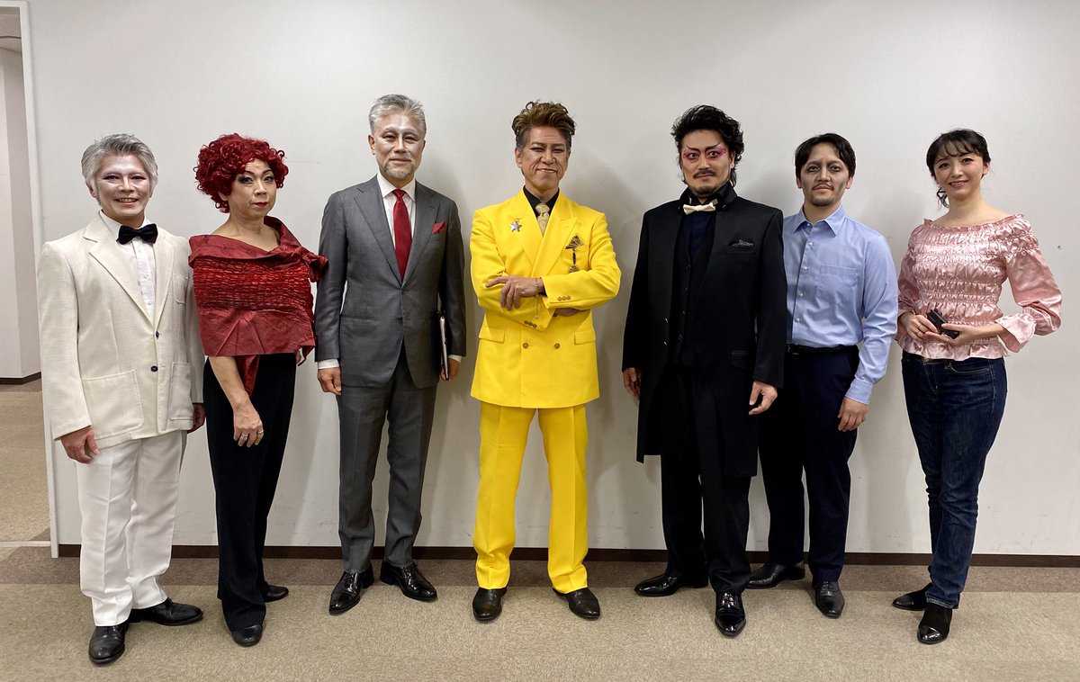 アンサンブル・ノマド
第86回定期演奏会終演💐

ヴィクトル・ウルマン作曲　
　オペラ『アトランティスの皇帝』
Bar.小森輝彦 、Bs.大塚博章、Ten.升島唯博、Ten.澤原行正、Sop.青木エマが出演、
満席のお客様から万雷の拍手をいただきました！👏

📸天羽明惠さん、須藤慎吾さんと