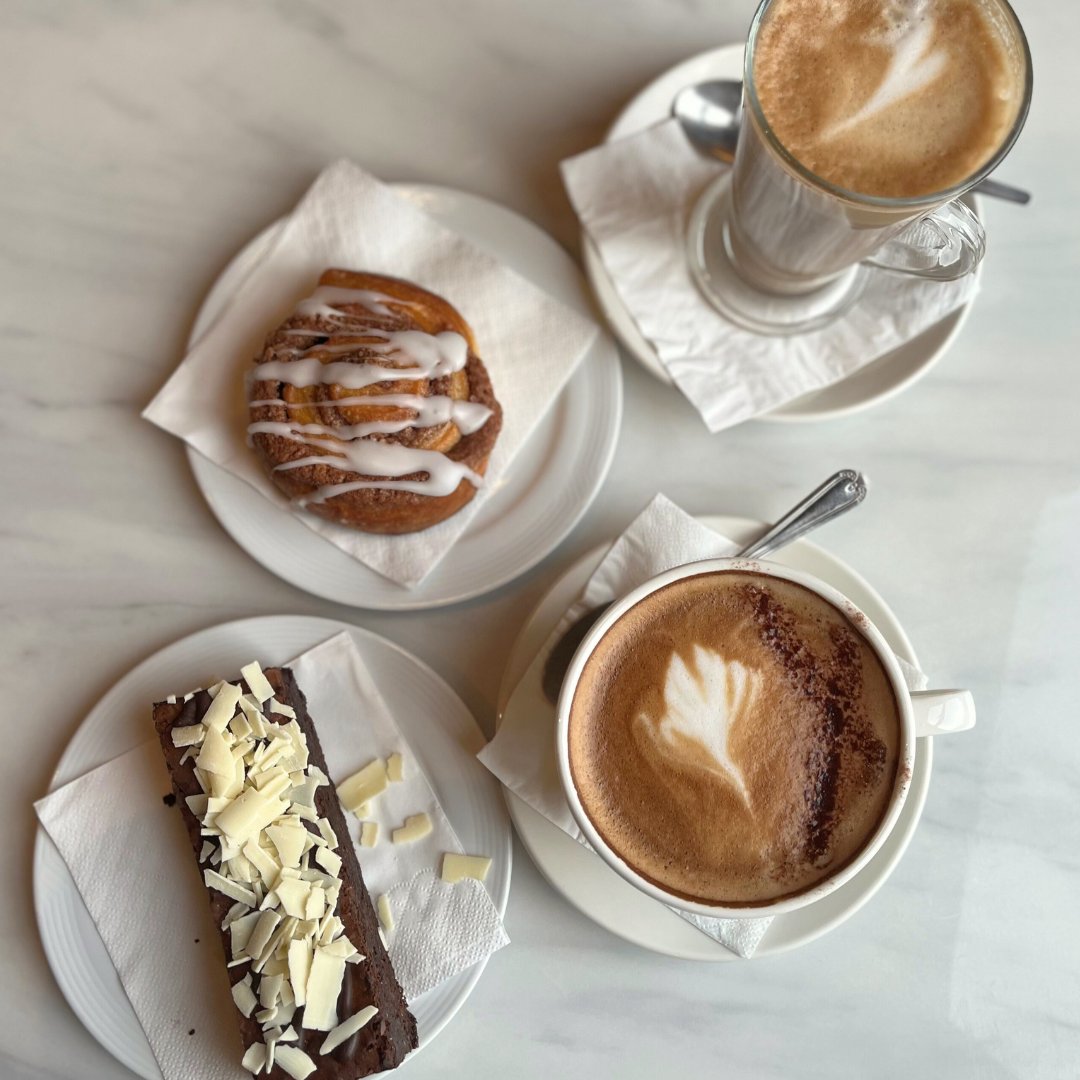 killasheehotel's tweet image. Lost track of what day it is? Still full from Christmas? 

Come on in and make room for more - coffee, sweet treats &amp;amp; chats in the Larkspur! ☕🍰 

#Killashee #CoffeeandChats