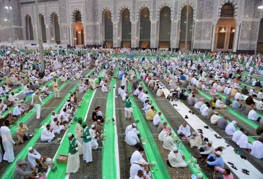 مع نفحات رمضان واقتراب أيامه المباركة..

بدء استقبال طلبات خدمة إفطار الصائمين في الحرمين الشريفين خلال شهر رمضان المبارك.

-