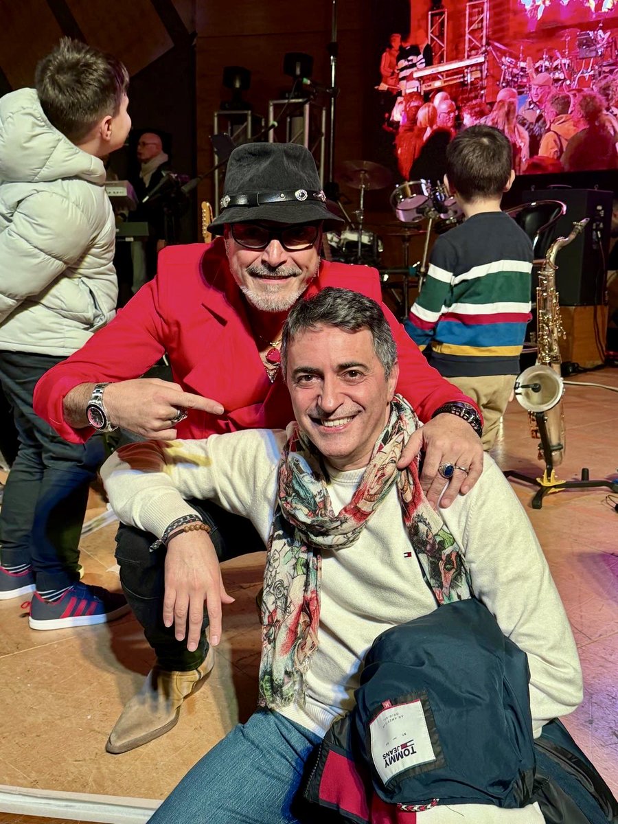 Un “Percorso d’autore” è tale se condiviso con amore, passione e professionalità. Bravo Tony, ci hai fatto sentire a casa. Serata magica.  Grazie a te, all’amica Silvia Morelli e ai cari amici di Celano per la calorosa accoglienza.
#celano #Celano #corradooddiofficial