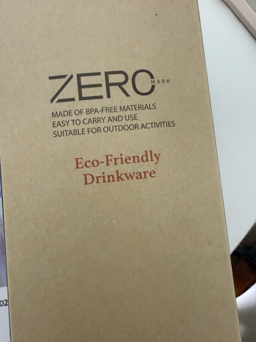 끼야아아아악 여러분 저 자랑할거있어서 오랜만에 등장했어용 항상 새로운 굿즈 나올때마다 잊지않고 저를 챙겨주시는 그저 빛✨ 예로롱님께서 또또 굿즈를 선물해주셨어요 진짜 너무 감서드리고 항상 사랑합니다!🫶🏻 -제가 제일 사랑하는 예로롱님께-