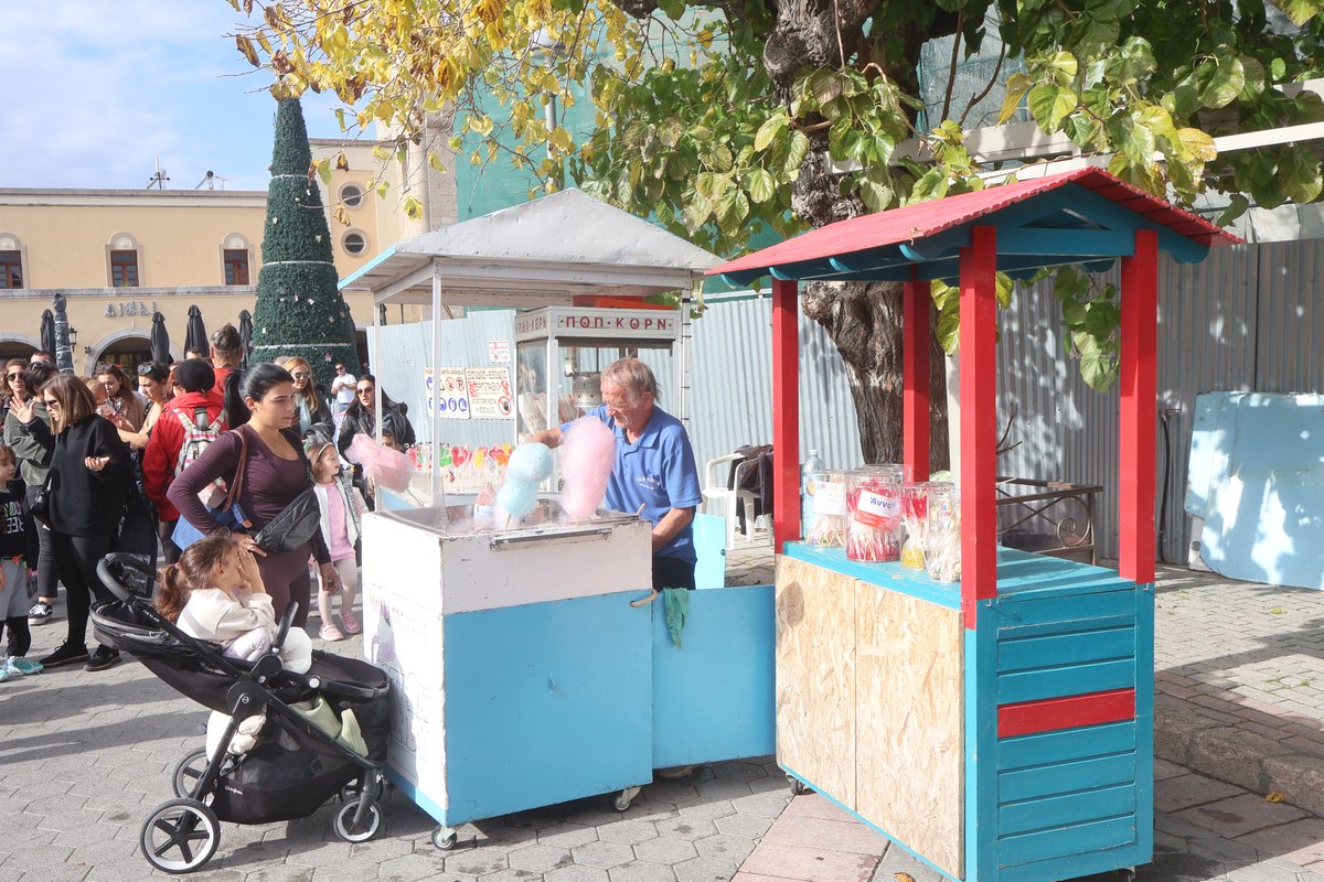 Holiday mood: ON. 🎶✨

Exploring the Kos Town Christmas Bazaar! Festive music, local stalls, and winter sunshine after the rain.

Join the walk here: youtu.be/6jcnd-Hg0Ag 
More hidden gems: discoveringkos.com

#Kos #Greece #ChristmasBazaar