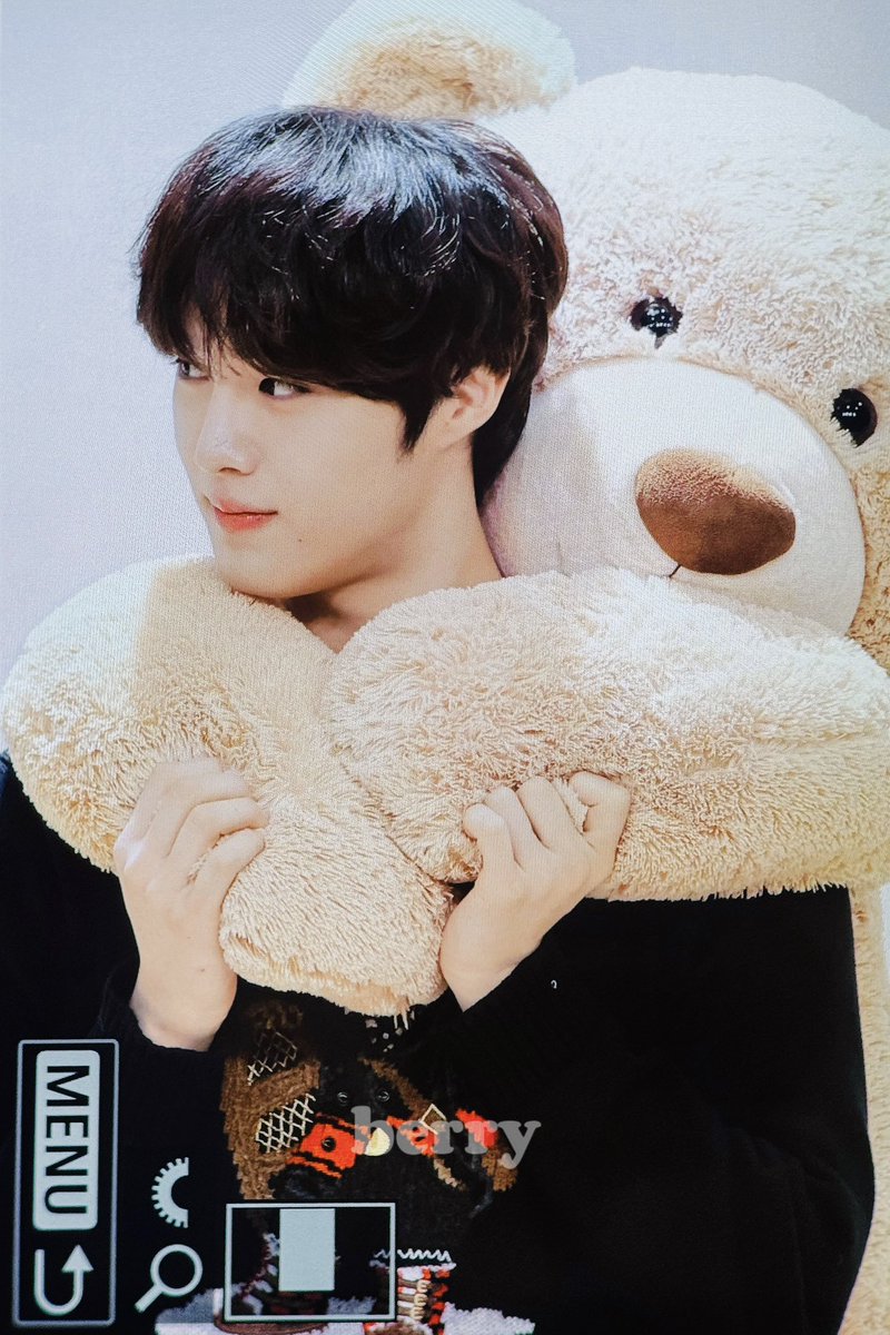 berrylikeu's tweet photo. 251228 #현석 #CIX #씨아이엑스 https://t.co/pY3JUhf4dE