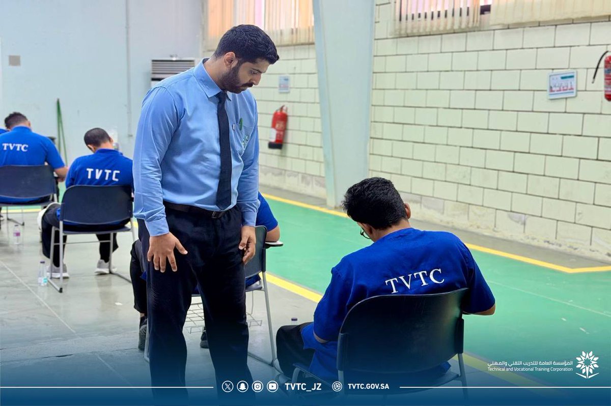 TVTC_JZ's tweet photo. معهد العمارة و التشييد الثانوي بجازان|

📸|تغطية

بدء الاختبارات النهائية النظرية للفصل التدريبي الأول لعام 1447هـ مع تمنياتنا لأبنائنا المتدربين التوفيق و النجاح .

#التدريب_التقني_بجازان
#التدريب_التقني https://t.co/sCWfNNWcoh