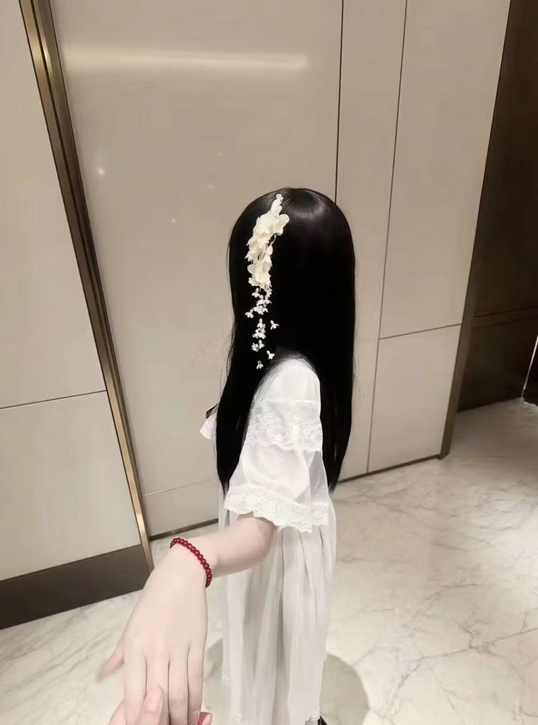 DaiMengxss's tweet photo. 如果萌也是罪的话 那眠眠自首吧 https://t.co/UjH2wxAWPG