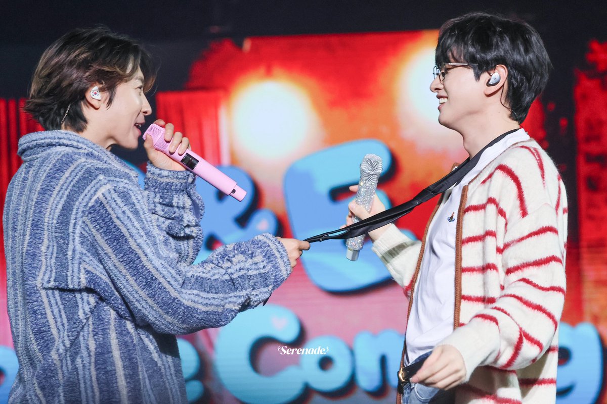 251228
？？？
#Eunhyuk #银赫 #李赫宰 #은혁 #이혁재 #ウニョク
<a href="/AllRiseSilver/">Dalnim</a> 
#Donghae #李东海 #이동해 #ドンへ
<a href="/donghae861015/">Super Junior 이동해</a>