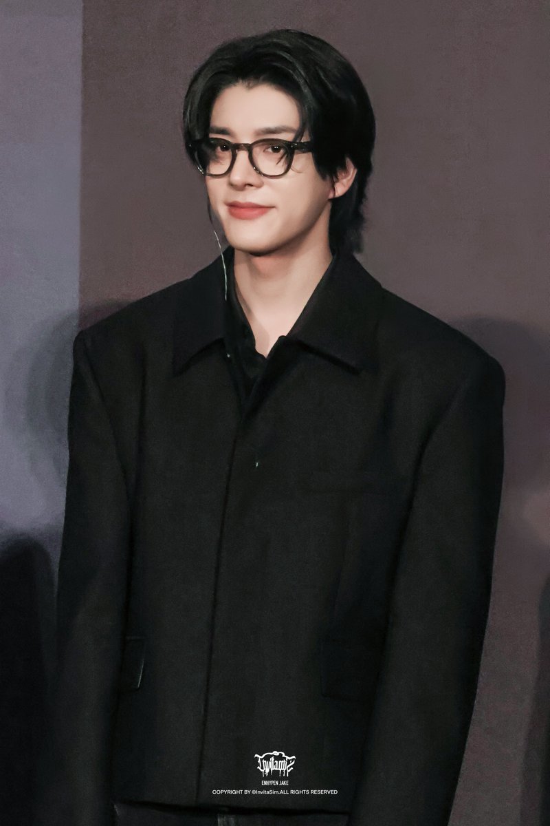 InvitaSim_Jake's tweet image. 251228 Dark Moon
#JAKE #제이크 #심재윤
#ENHYPEN_JAKE
#엔하이픈 #ENHYPEN